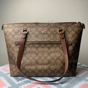 COACH Gallery Signature Canvas Tote